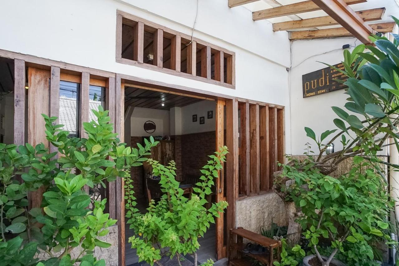 Pudi Homestay Canggu Exteriör bild